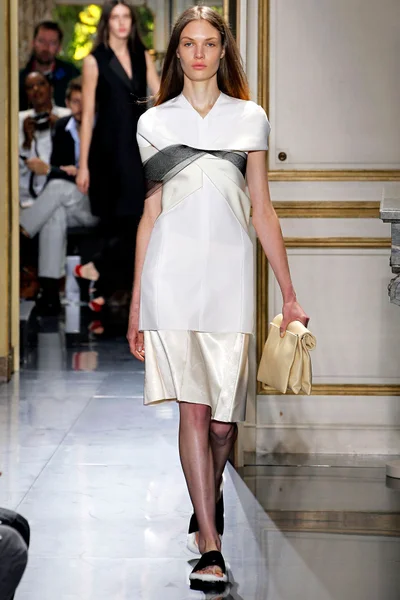 Look 2